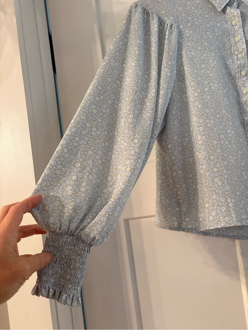 Levi's Light Blue Floral Button-Front Blouse - Picture 4 of 11